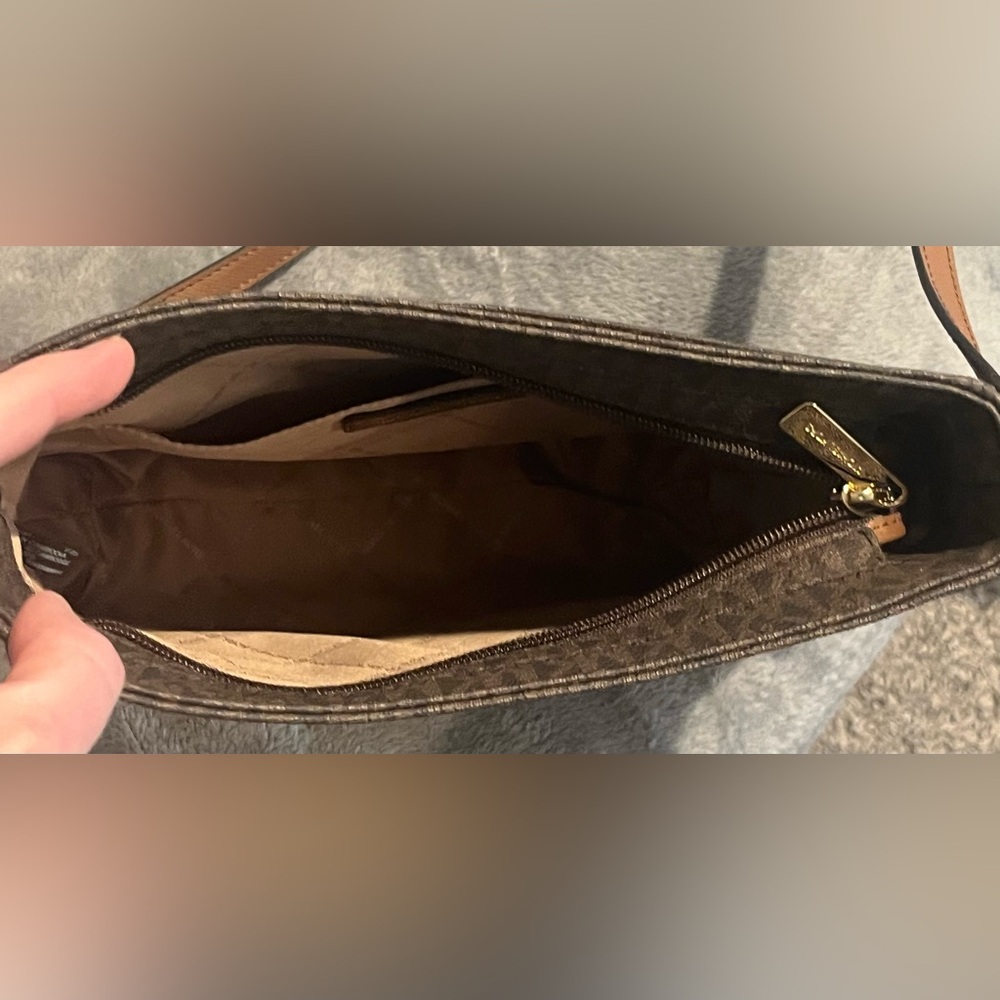 Michael Kors Brown Large Logo Crossbody Jet Set Travel NWT Gold - Picture 6 of 8